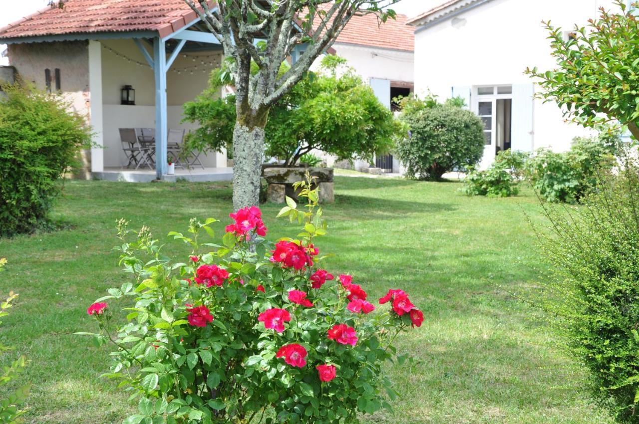 Clos Saint Sauveur - Guesthouse Au Coeur Des Vignes Sur Le Coteau Saint-Pierre-d'Aurillac Exterior foto